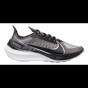 Nike womens zoom gravity shoes